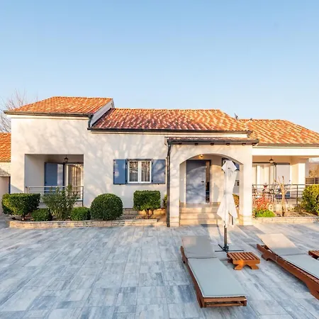 Luxury Carlin With Heated Pool فيلة *